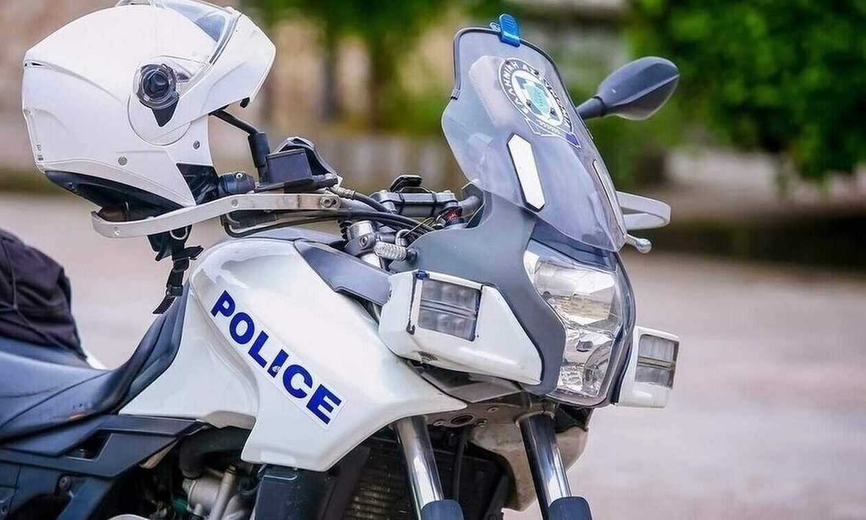Έκανε παράπονα για ποσό που χρεώθηκε σε κέντρο αισθητικής και άρπαξε τα χρήματα από το ταμείο