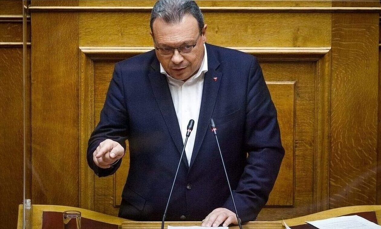 Φάμελλος σε Μητσοτάκη: «Καλύτερα να κάνετε κρύα αστεία παρά καταστροφικές πολιτικές»