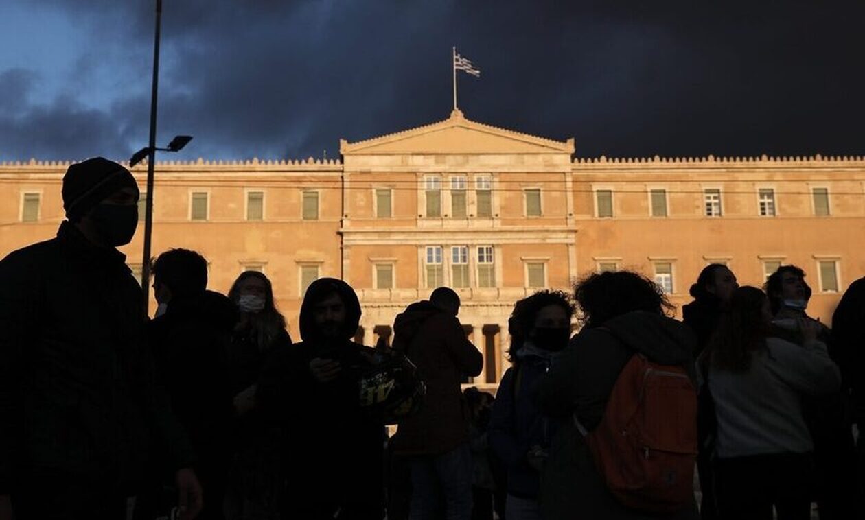 Ελεύθεροι επαγγελματίες: Ποιες αλλαγές εξετάζονται στον νέο τρόπο φορολόγησης