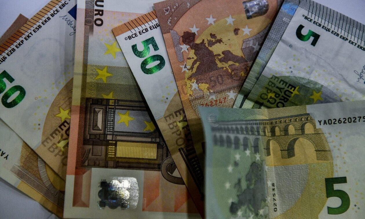 Δώρο Χριστουγέννων: Πότε θα πληρωθεί σε εργαζόμενους και ανέργους – Ποια επιδόματα προπληρώνονται