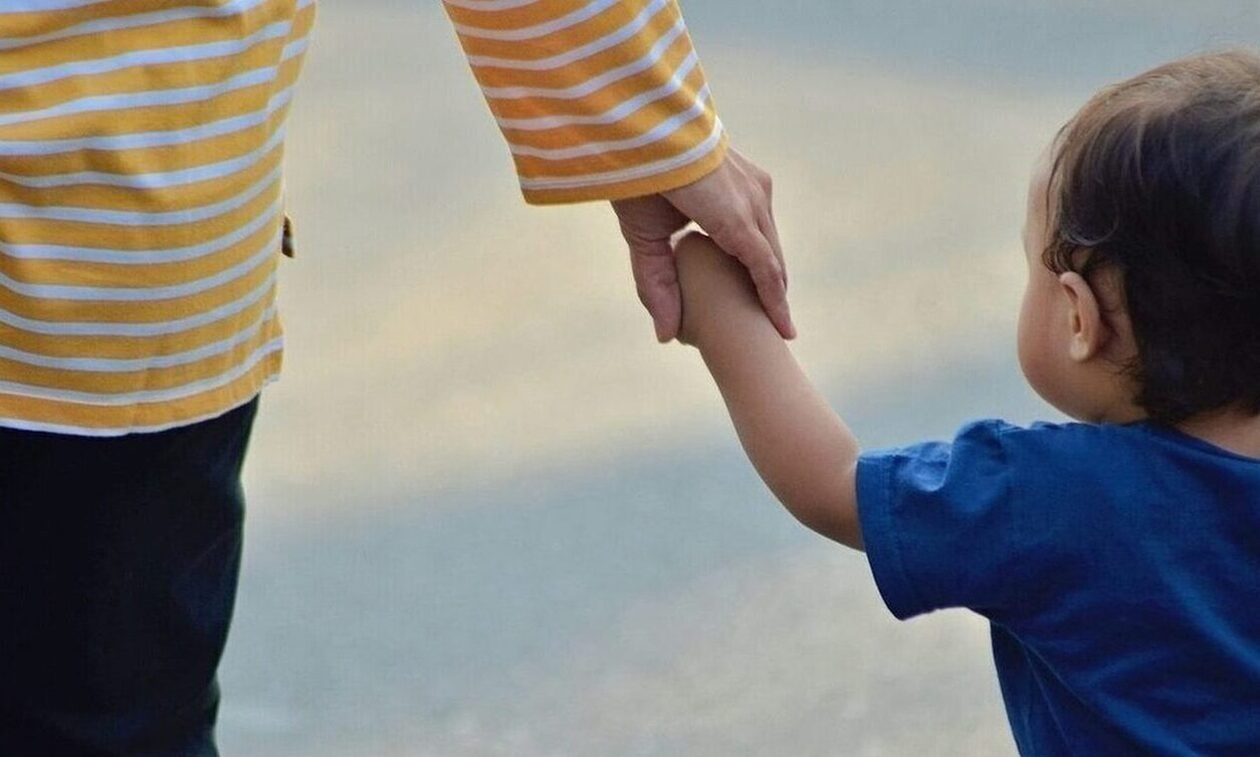 Νταντάδες της γειτονιάς: Άνοιξε η πλατφόρμα ntantades.gov.gr για γονείς