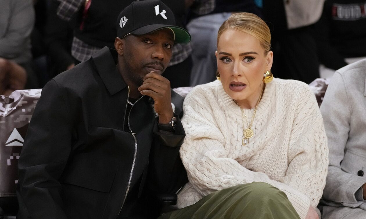 Αντέλ: Λάμπει απο ευτυχία στο πλευρό του συζύγου της σε αγώνα μπάσκετ – Το εντυπωσιακό δαχτυλίδι