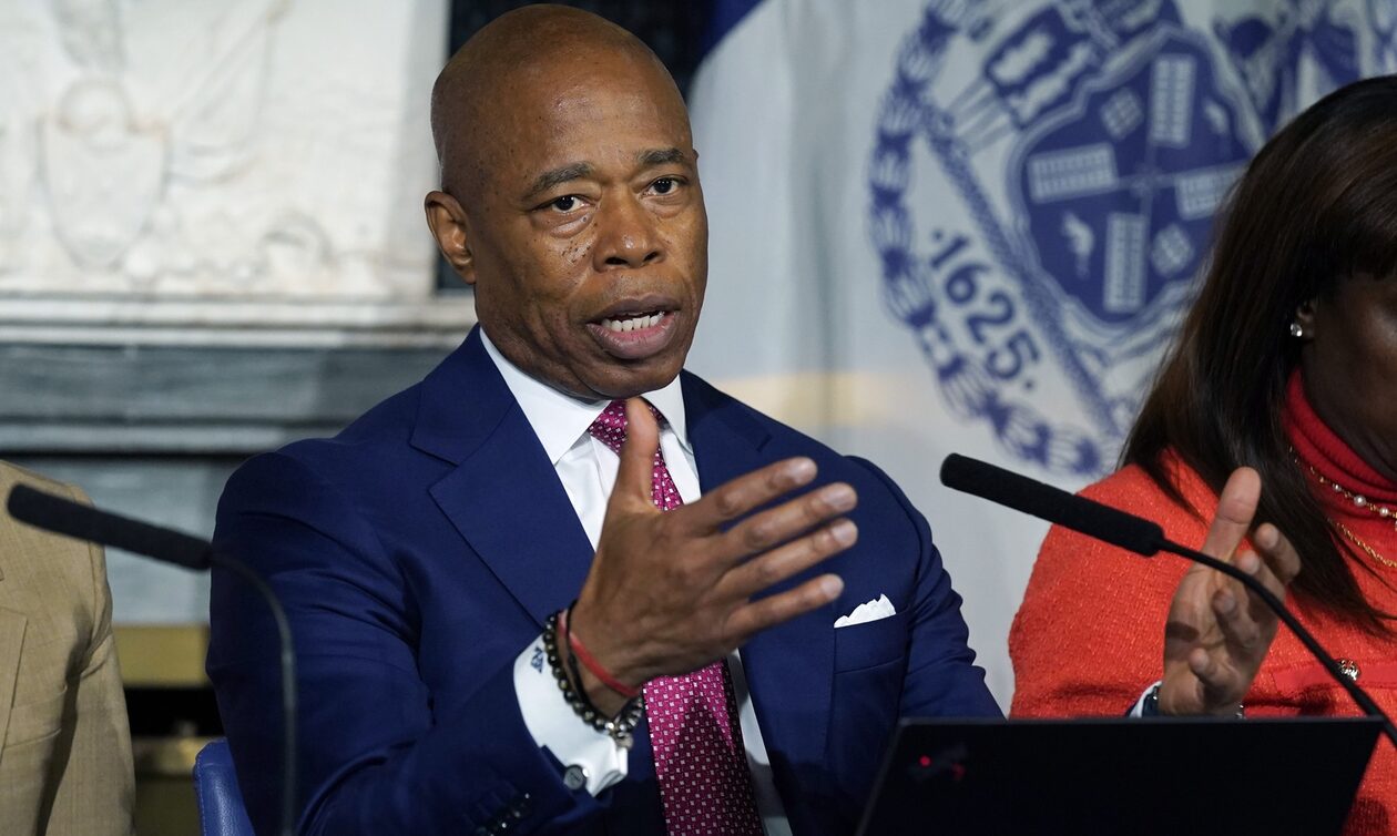 ΗΠΑ: «Πέφτουν» μηνύσεις στον δήμαρχο Νέας Υόρκης – Κατηγορείται και για σεξουαλική επίθεση