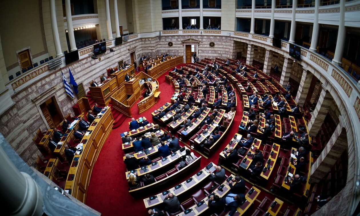 Βουλή: Με 36 βουλευτές ο ΣΥΡΙΖΑ – Οι δυνάμεις των ΚΟ μετά τις ανεξαρτητοποιήσεις των βουλευτών