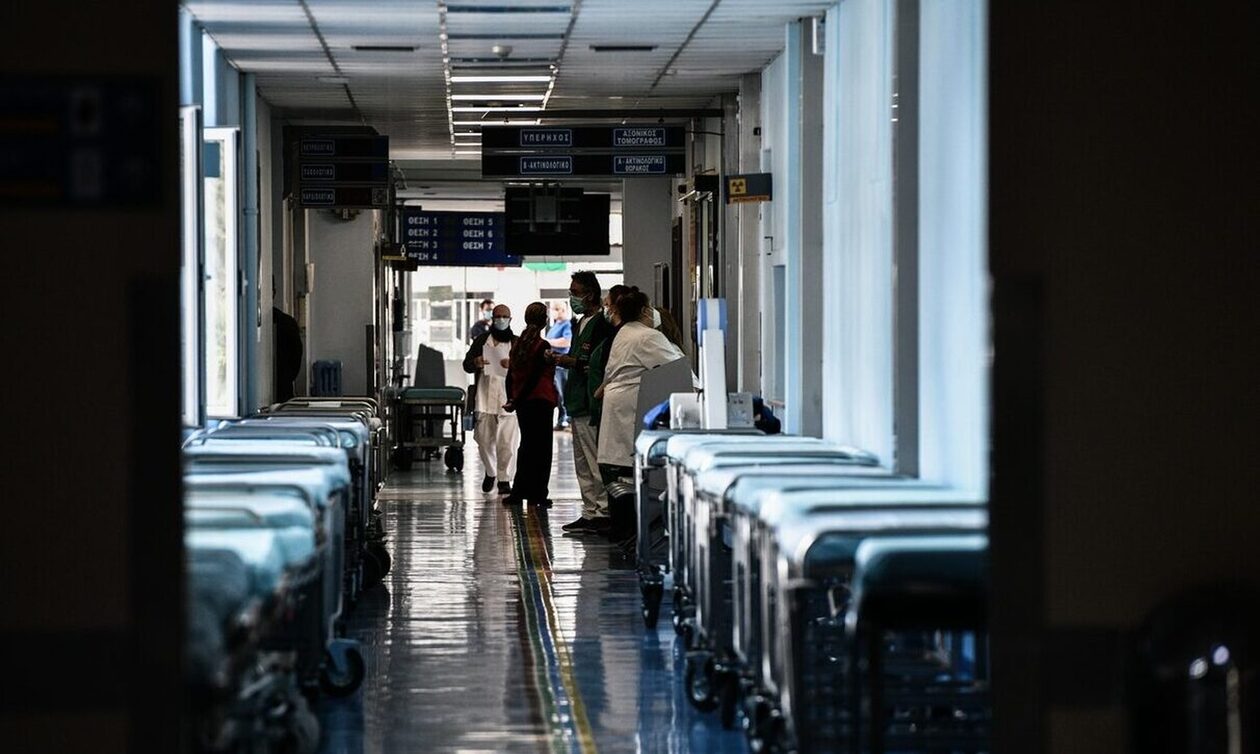 Δωρεάν περίθαλψη μόνο σε μόνιμους κατοίκους με ΑΜΚΑ