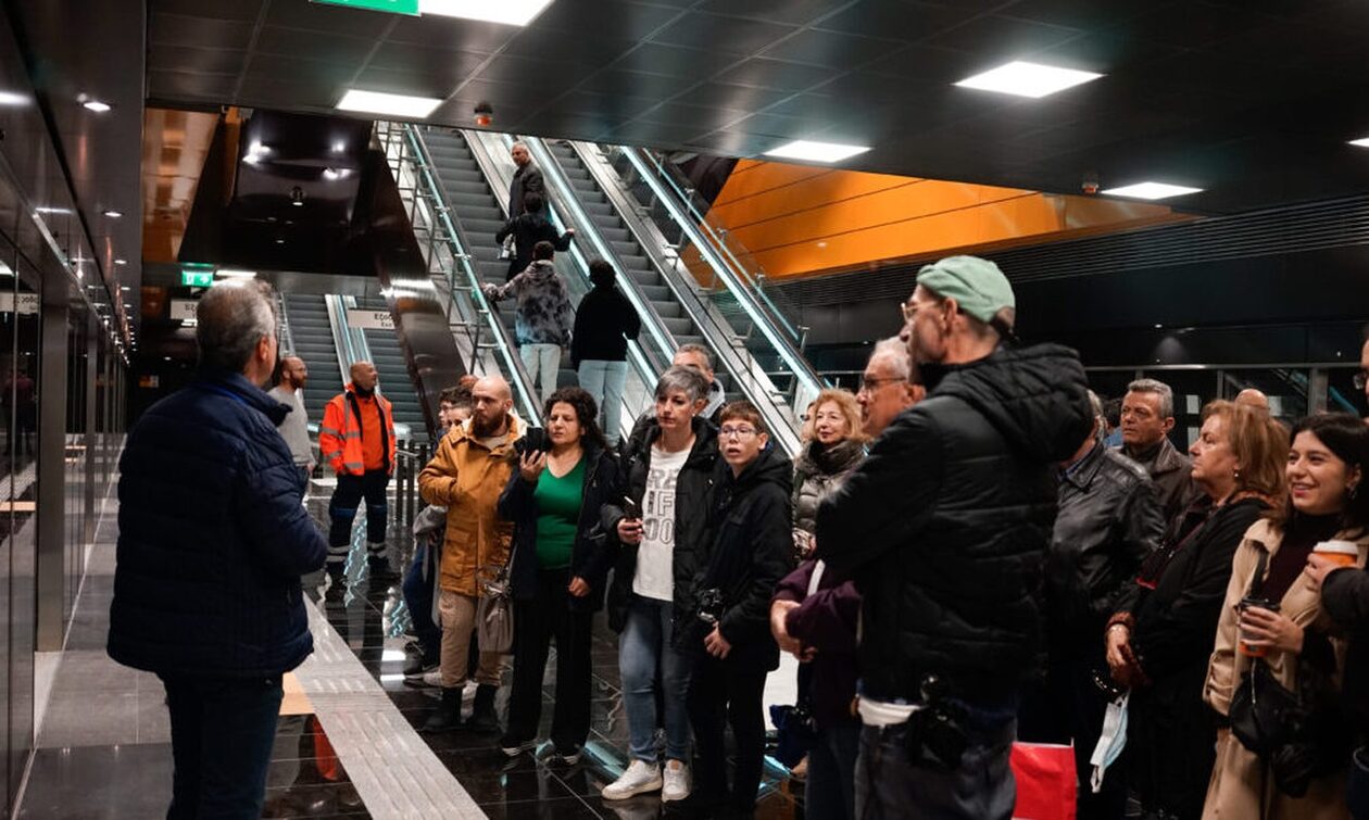 Μετρό Θεσσαλονίκης: Κοσμοσυρροή στο σταθμό Αγίας Σοφίας (φωτογραφίες-βίντεο)