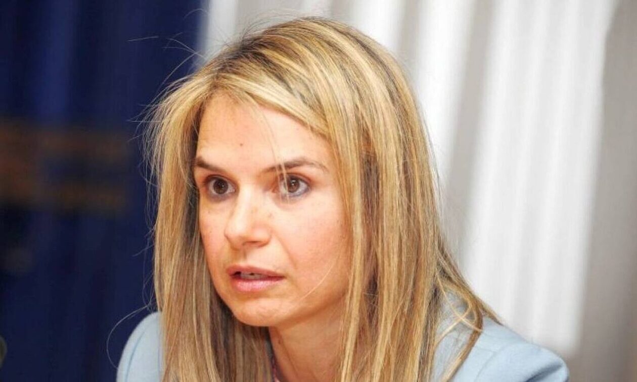 Μιλένα Αποστολάκη: Δριμεία επίθεση σε Τσακλόγλου – «Έλλειψη επαφής με την πραγματικότητα»