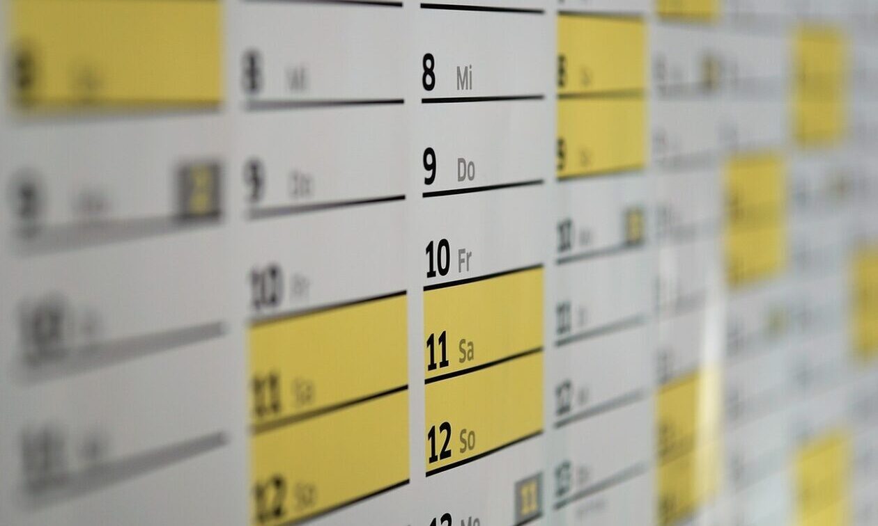 Πάσχα 2024: Όλα τα τριήμερα και οι αργίες της νέας χρονιάς – Πότε «πέφτει» φέτος