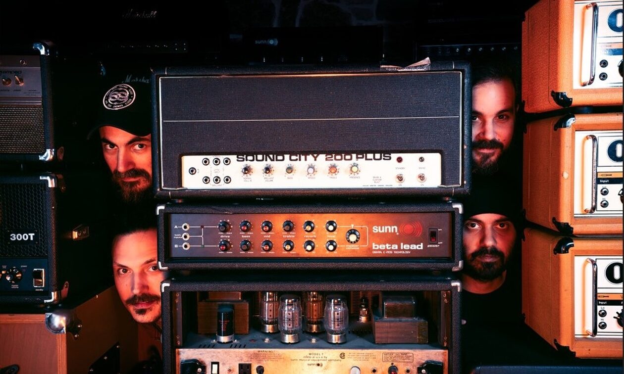Οι 1000mods κλείνουν το 2023 με ένα μεγάλο live στο Floyd