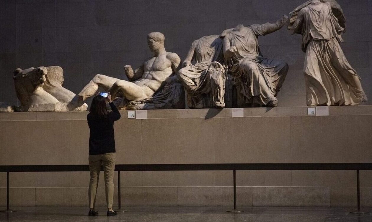Sky News: Η Βρετανία εξετάζει να εμποδίσει νομικά την επιστροφή των Γλυπτών του Παρθενώνα