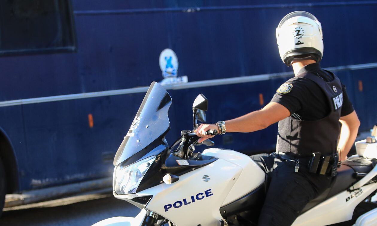 Αμπελόκηποι: 34χρονος εισέβαλε σε διαμέρισμα με μαχαίρι