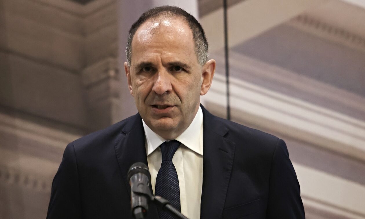 Γεραπετρίτης: «Υποδεχόμαστε με θέρμη την παράταση της ανθρωπιστικής παύσης στη Μέση Ανατολή»