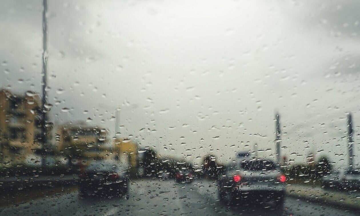 Κανονικά η κυκλοφορία των οχημάτων στην Αθηνών-Πατρών – Συνεχίζονται οι εργασίες στον Χάραδρο