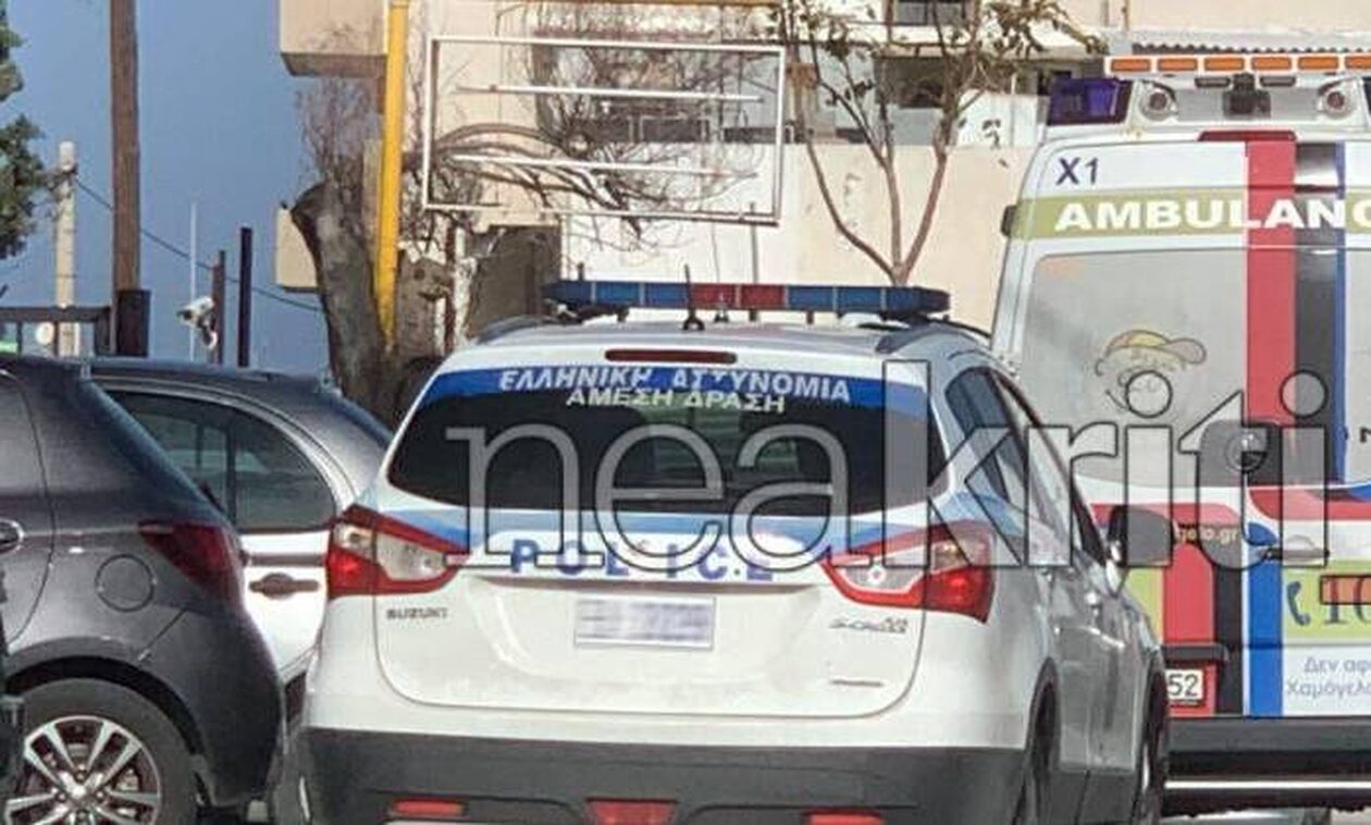 Ρέθυμνο: Η στιγμή που οι μαθητές οι βρέθηκαν ημιλιπόθυμοι μεταφέρονται στο νοσοκομείο