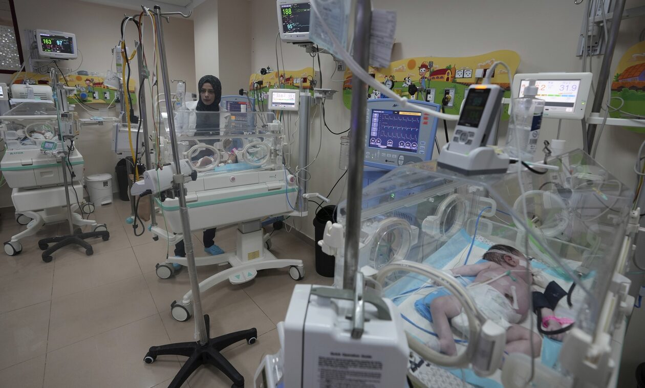 Πόλεμος Ισραήλ: Νεκρά πέντε πρόωρα βρέφη σε νοσοκομείο στη Γάζα