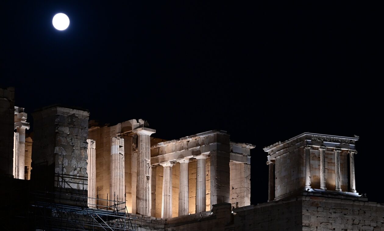 Guardian: Επιστρέψτε τα μάρμαρα του Παρθενώνα – Η μετα-αυτοκρατορική αλαζονεία της Βρετανίας