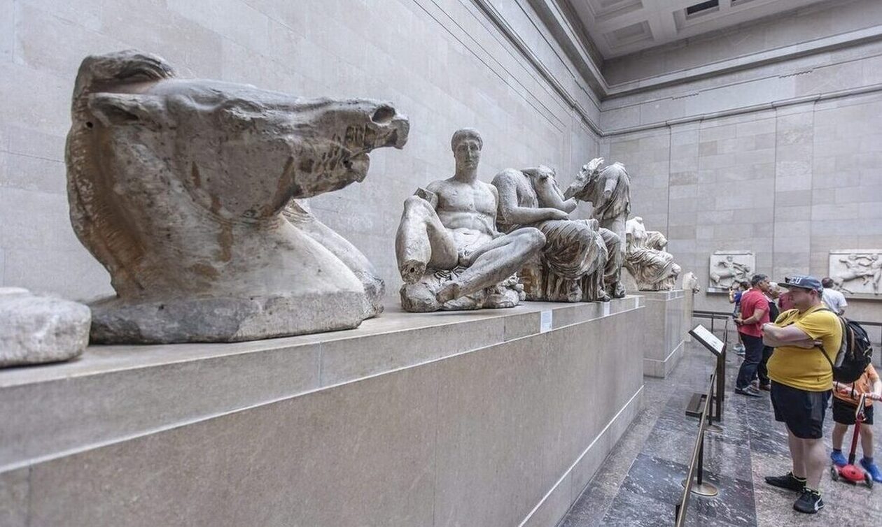 Ρότζερ Γουότερς: Υπέρ της επιστροφής των Γλυπτών στην Ελλάδα – «Είναι κλεμμένα από τον Παρθενώνα»