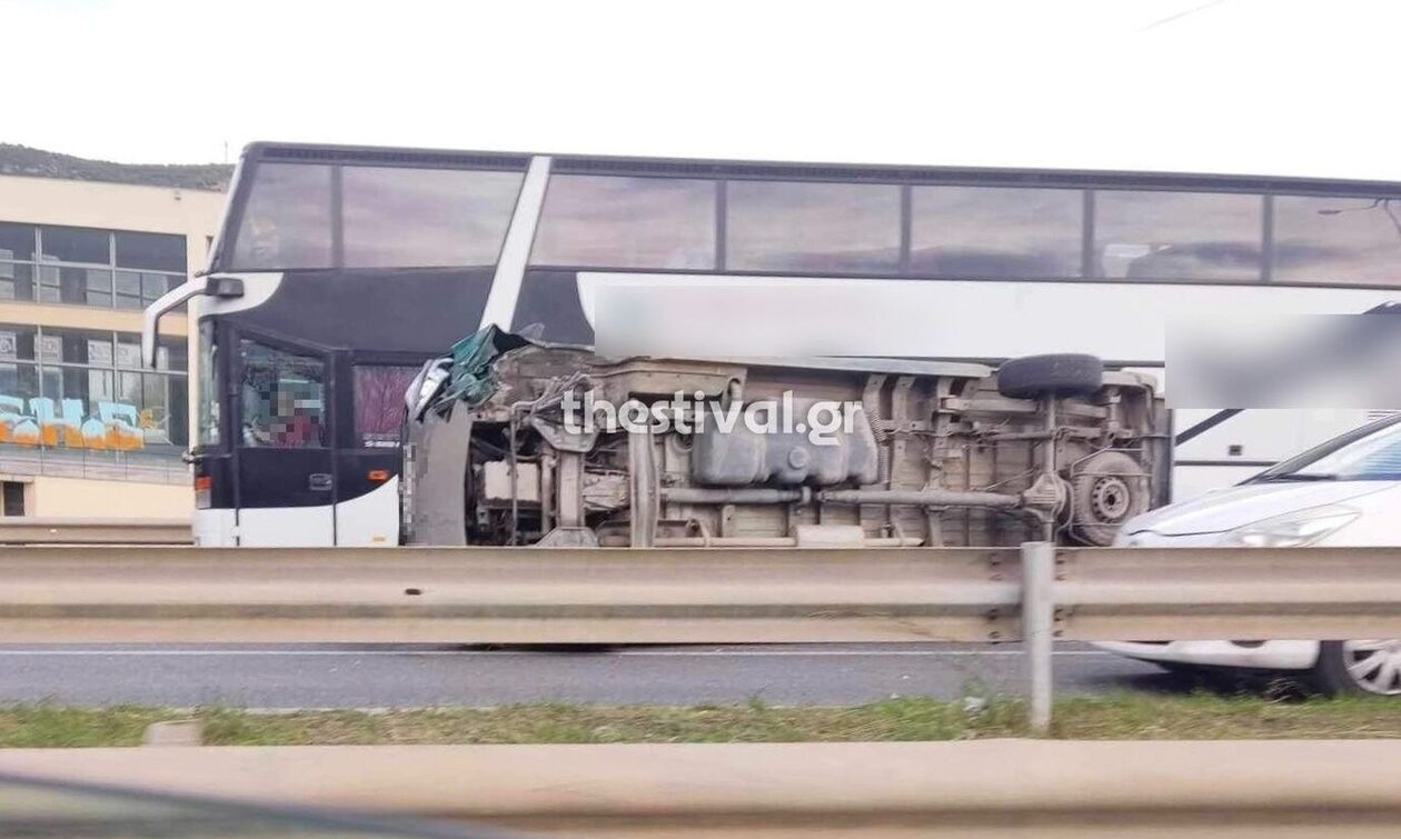 Θεσσαλονίκη: Ουρές χιλιομέτρων στον Περιφερειακό μετά από σοβαρό τροχαίο