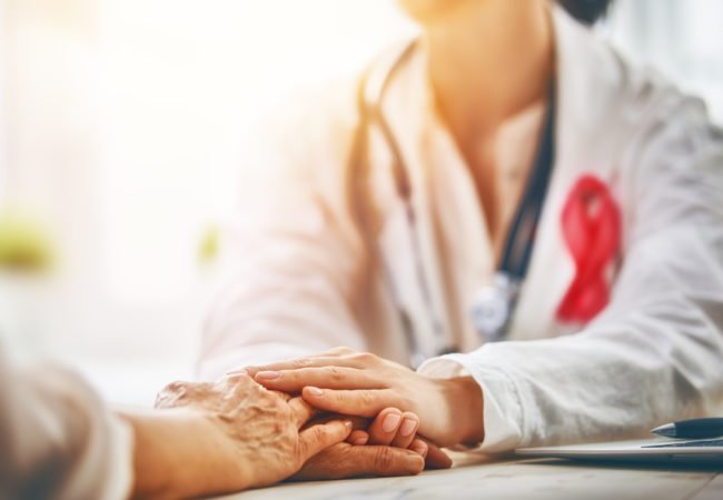 Πολυγονιδιακή εξέταση βοηθά τους ιατρούς λάβουν καλύτερες θεραπευτικές αποφάσεις για τις ασθενείς με πρώιμο καρκίνο μαστού