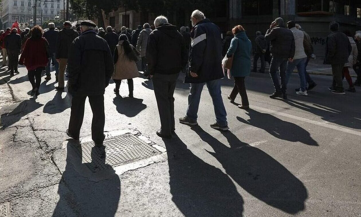 Συντάξεις: Οι αυξήσεις που θα δουν οι συνταξιούχοι με το νέο έτος – Παραδείγματα