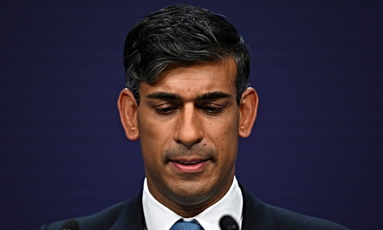 Γλυπτά του Παρθενώνα: Βασιλιάς Κάρολος και βρετανικός Τύπος «αδειάζουν» τον Σούνακ