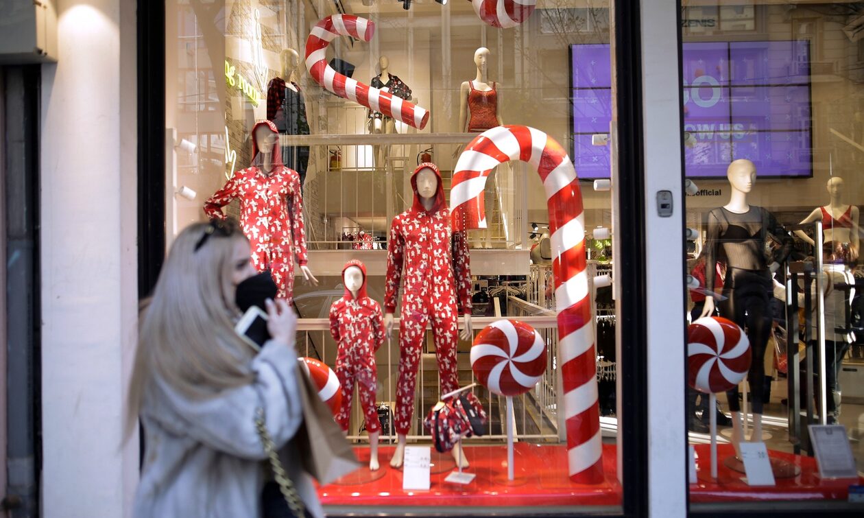 Εορταστικό ωράριο: Πώς θα λειτουργήσουν τα καταστήματα Χριστούγεννα και Πρωτοχρονιά