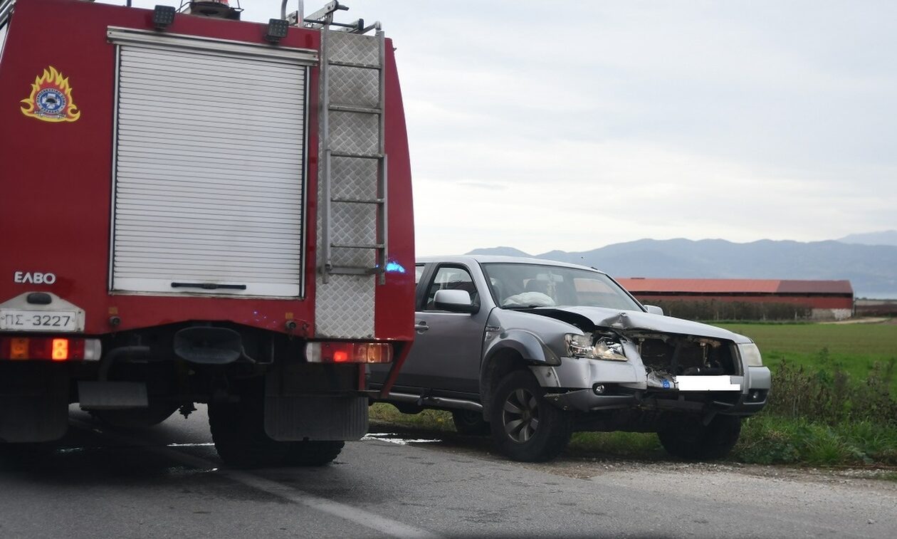 Τροχαίο ατύχημα στη Λάρισα: Δύο άτομα στο νοσοκομείο