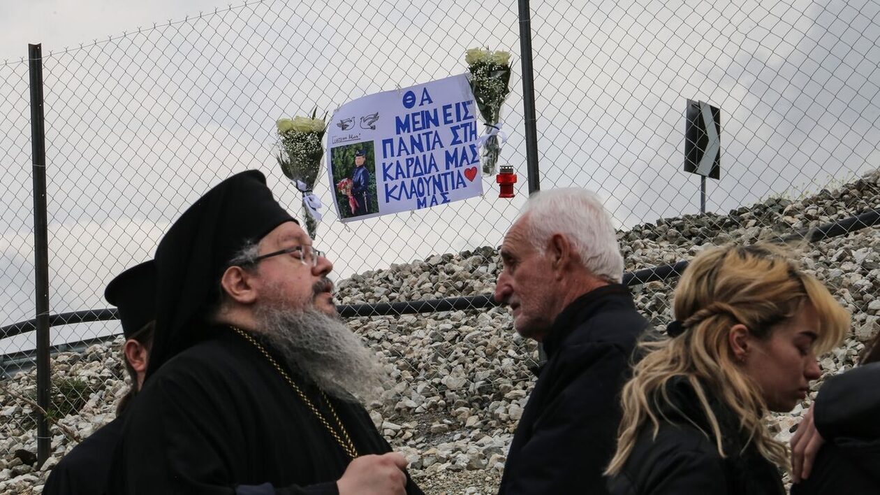 Τέμπη: Η ανάρτηση του πατέρα της αδικοχαμένης Ελπίδας – Τον κάλεσαν να παραλάβει το πτυχίο της