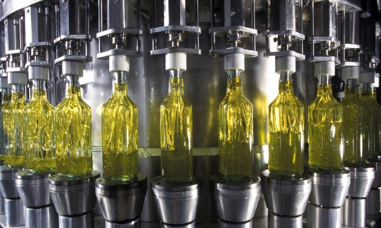 Μάστιγα η νοθεία στο ελαιόλαδο: Το τέχνασμα που σκαρφίστηκαν πατέρας και γιος στη Θεσσαλονίκη