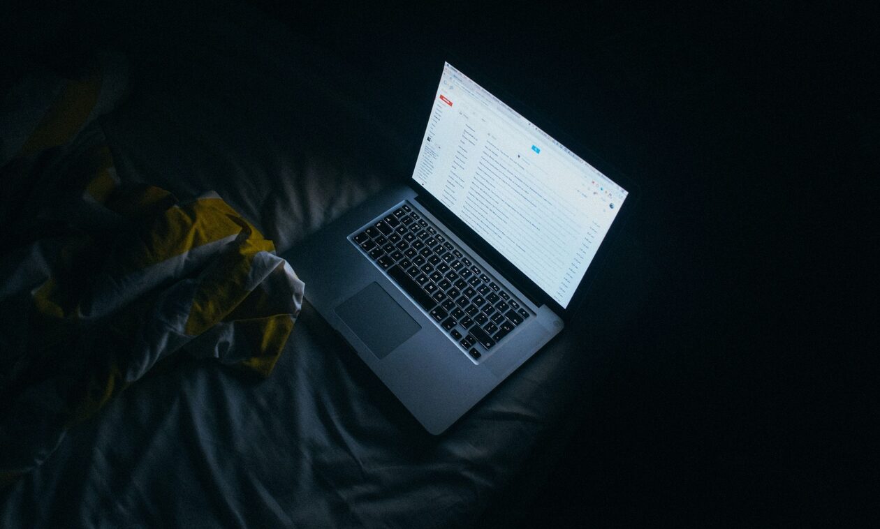 Ελληνικό: Μαθητές Γυμνασίου διακινούσαν ψεύτικες γυμνές φωτογραφίες συμμαθήτριάς τους