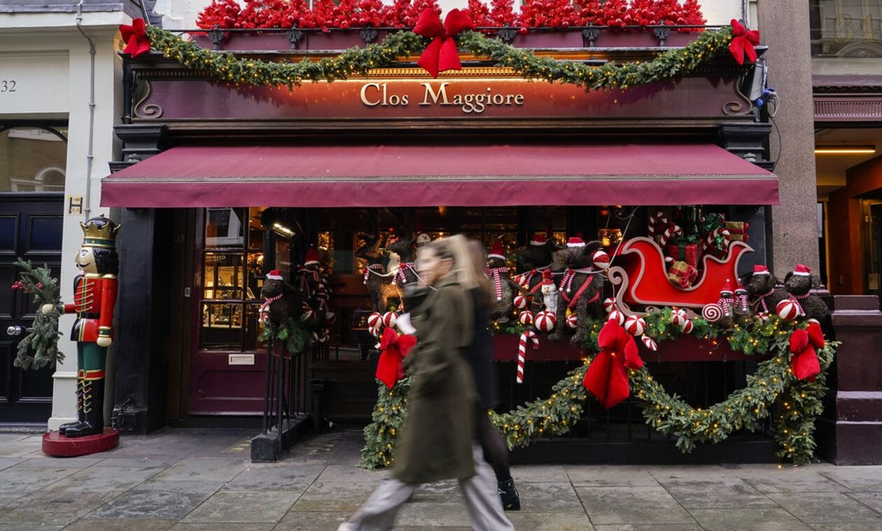 Ο «εφιάλτης» των Χριστουγέννων: Φαγητό, δώρα ή θέρμανση; Εκατομμύρια Βρετανοί θα πρέπει να επιλέξουν