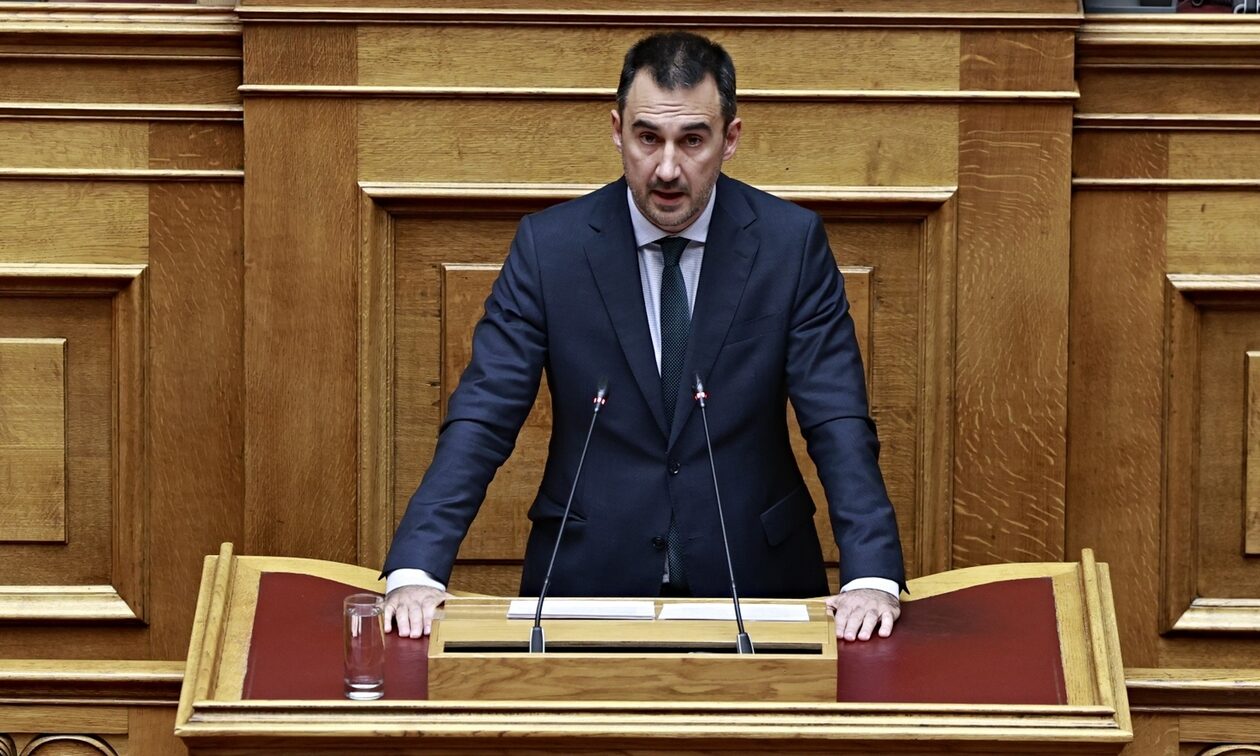 Χαρίτσης για φορολογικό: «Αποτελεί ομολογία της αποτυχίας ενός κράτους»