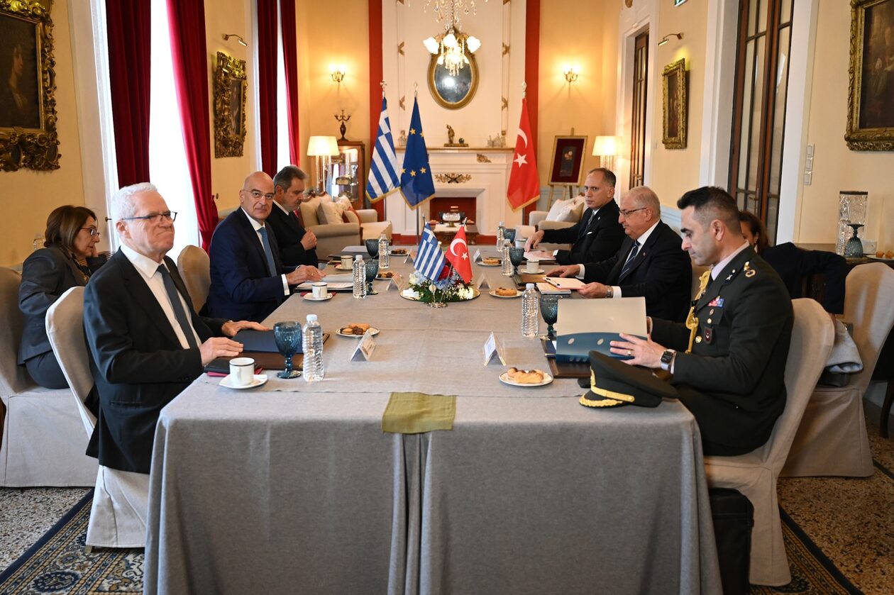 Σε καλό κλίμα η συνάντηση Δένδια-Γκιουλέρ – Τι συζήτησαν οι δύο υπουργοί Άμυνας