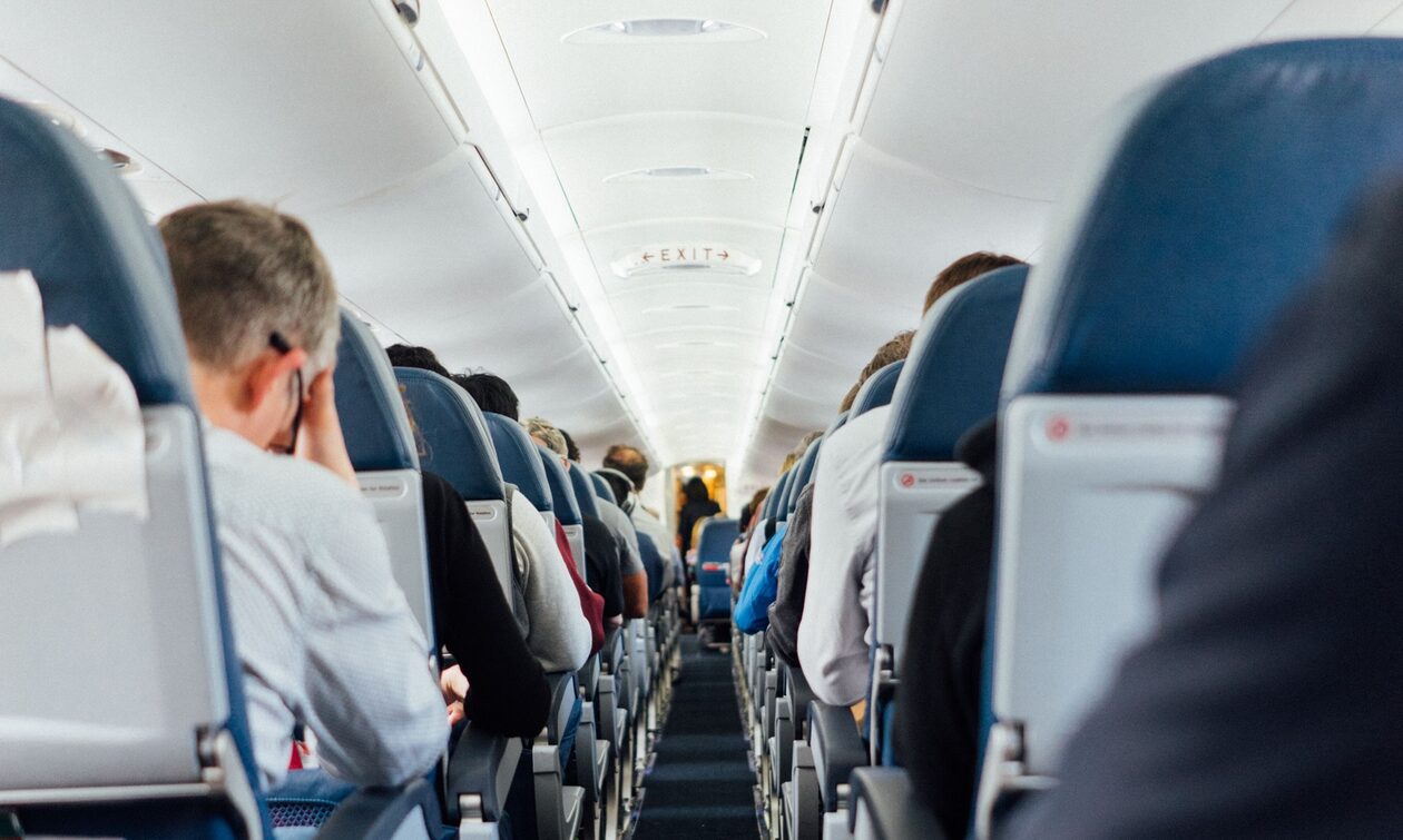 Τρόμος σε πτήση για το Ντουμπάι: Τραυματίστηκαν 14 επιβάτες