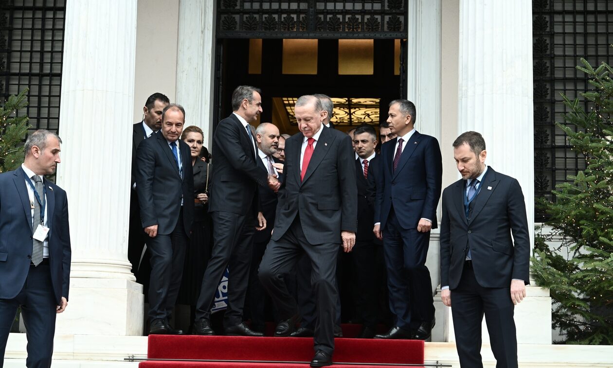 ΣΥΡΙΖΑ: Γιατί δεν απάντησε ο Μητσοτάκης στην «τουρκική μειονότητα» του Ερντογάν;