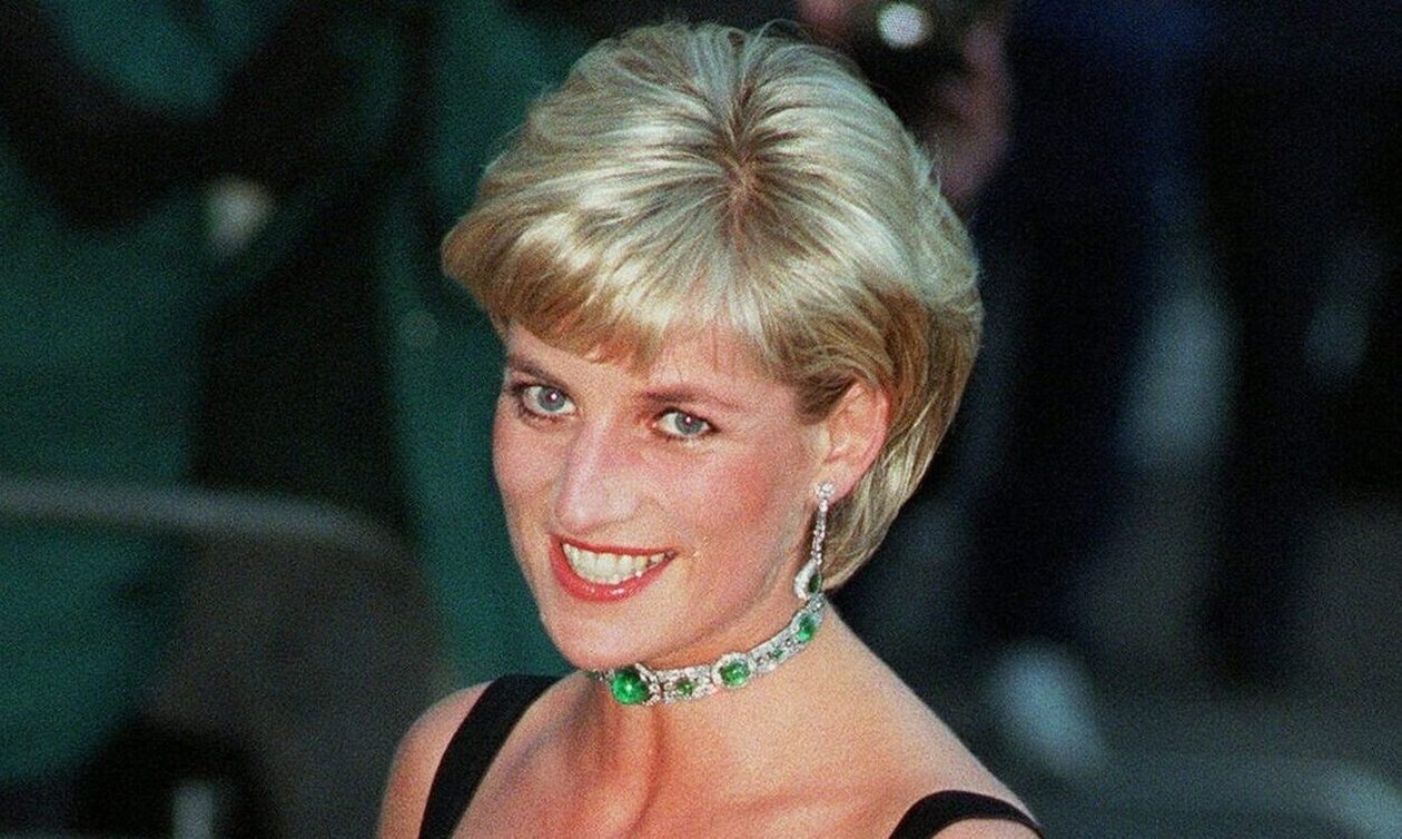 Πριγκίπισσα Νταϊάνα: Κυκλοφορεί ξανά το εμβληματικό λεοπάρ μαγιό της – Πόσο πωλείται