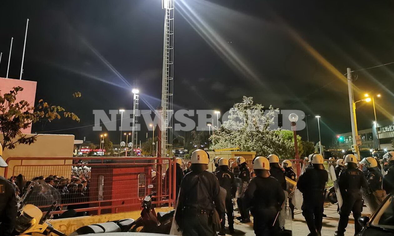 Ολυμπιακός – Παναθηναϊκός: Προσαγωγές ατόμων από την αστυνομία στο κλειστό «Μελίνα Μερκούρη»
