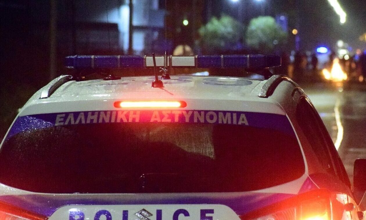 Σκηνές Φαρ Ουέστ στον Βοτανικό – Μηχανή πυροβόλησε βαν και… εξαφανίστηκαν!