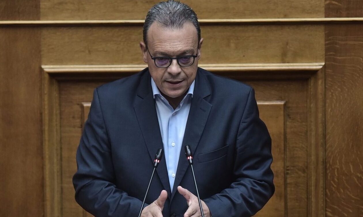 Φάμελλος: «Δεν έχουμε λύσεις για την οπαδική βία από τον Κυριάκο Μητσοτάκη»