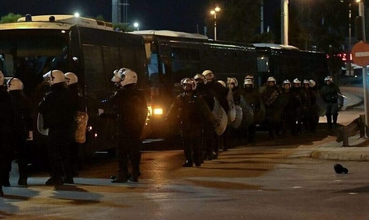 Ρέντη: «Είδα τον αστυνομικό που γονάτισε και ούρλιαζε» – Η ομολογία του 18χρονου για την επίθεση
