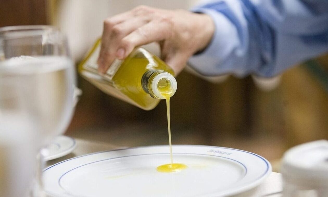 Ελαιόλαδο: Μάστιγα στην Ευρώπη οι απάτες – Πώς η «αγροτική μαφία» εξαπατά καταναλωτές και παραγωγούς