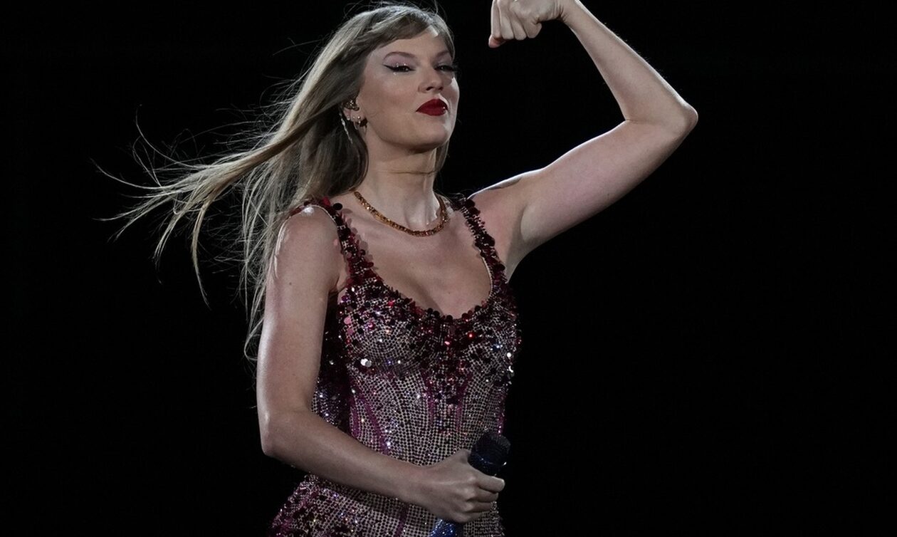 Τέιλορ Σουίφτ: Το δημόσιο φιλί στον αγαπημένο της και η έκπληξη για τα γενέθλιά της