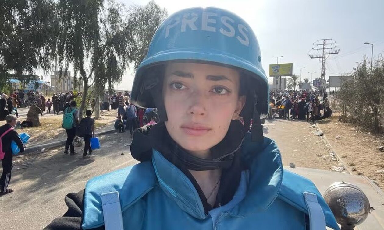 Plestia Alaqad: Η Παλαιστίνια «ινφλουένσερ» που έγινε πολεμική ανταποκρίτρια στη Γάζα