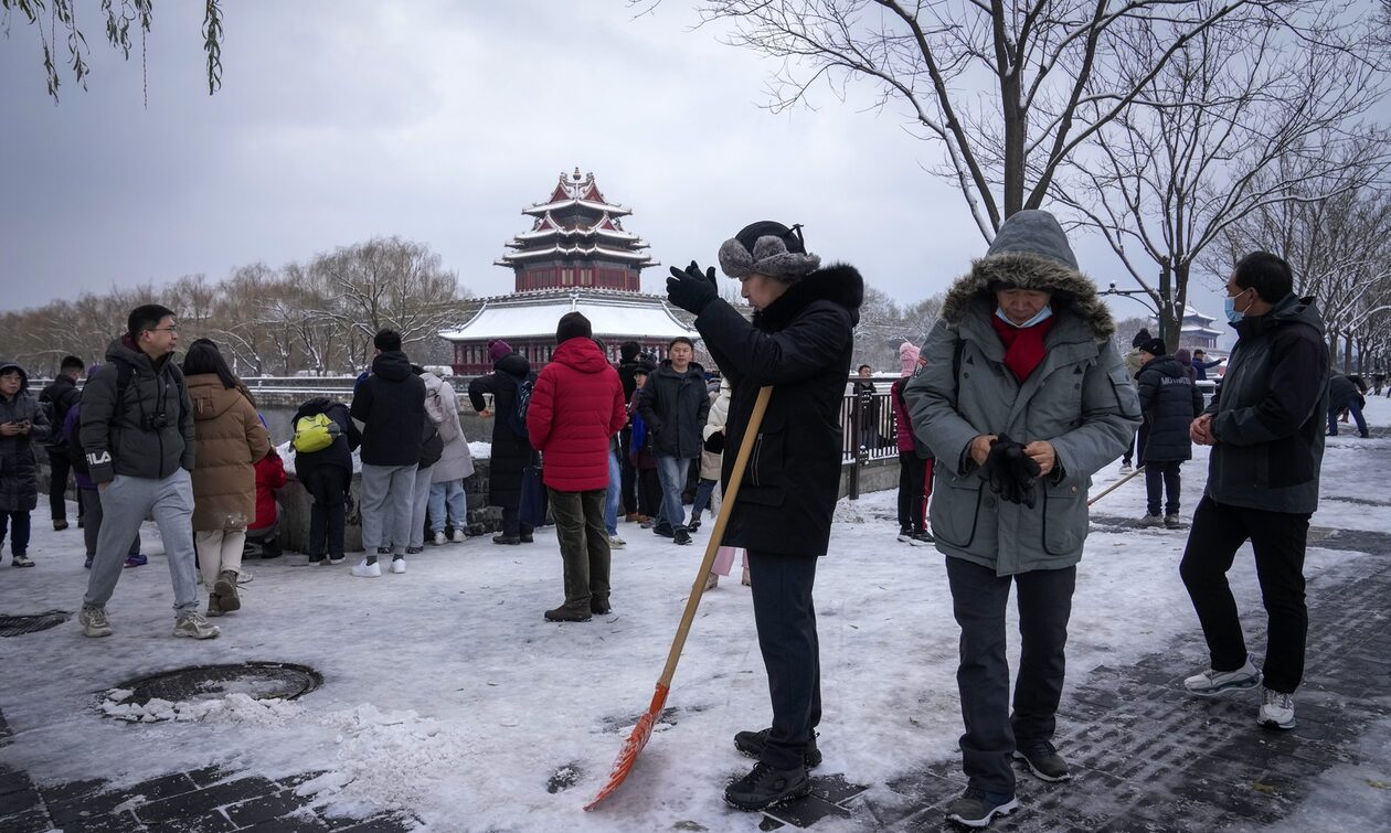 Κίνα: Στα λευκά το Πεκίνο – Δριμύ ψύχος και χιονοθύελλες σαρώνουν τη χώρα