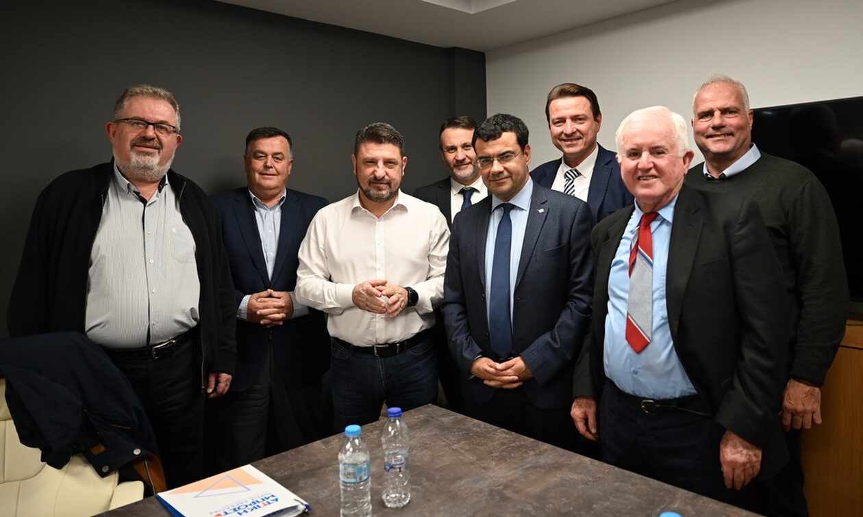 Συνάντηση του Νίκου Χαρδαλιά με τους Δημάρχους Πειραιά και Νήσων: «Να προχωρήσουμε τα έργα μας»