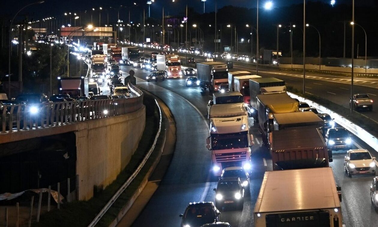 Κίνηση τώρα: «Κόλαση» Κηφισός και Αττική Οδός – Ποιοι δρόμοι είναι στο «κόκκινο»