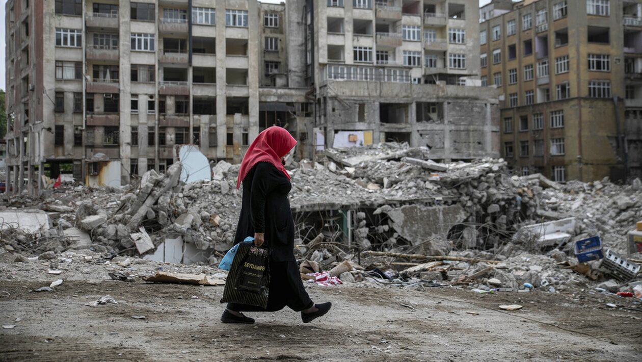 «Έρχεται σεισμός 9 Ρίχτερ, πιθανότατα στην Κωνσταντινούπολη»: Εφιαλτική πρόβλεψη Τούρκου σεισμολόγου