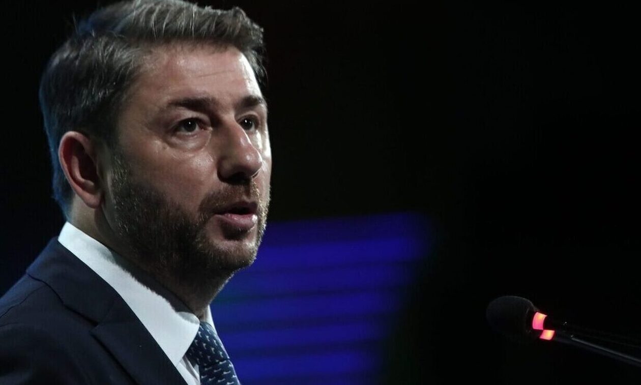ΠΑΣΟΚ: «Πρόβα» ΣΥΡΙΖΑ στον Προϋπολογισμό και στο βάθος επιστροφή στο κραταιό κόμμα