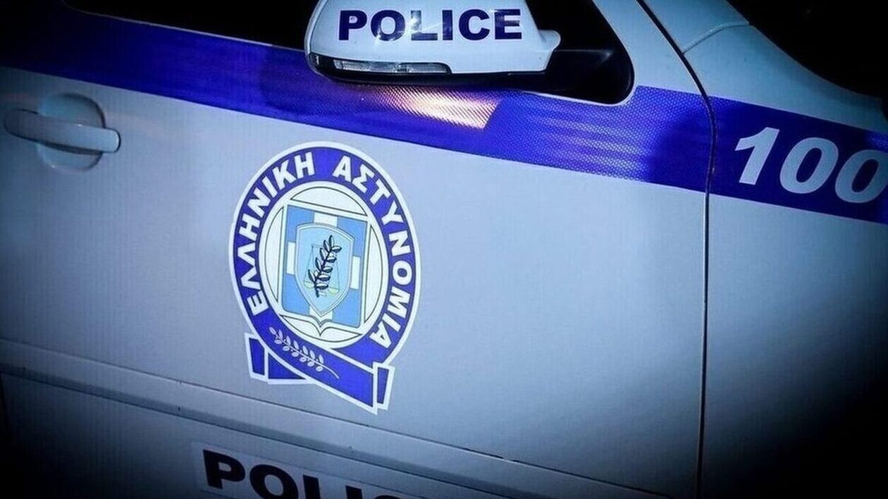Πάτρα: Μωρό 20 ημερών κλειδώθηκε σε αυτοκίνητο – Αστυνομικοί επενέβησαν σπάζοντας το τζάμι