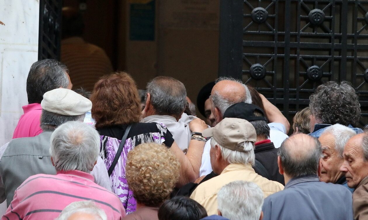 Σήμα κινδύνου από τον ΟΟΣΑ: Η Ελλάδα «γερνάει» – Οι περισσότεροι εργαζόμενοι θα είναι ηλικιωμένοι